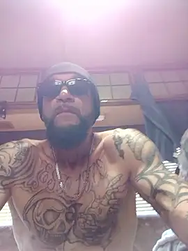 ShawnandDani7074 online show from 5, 11, 2025