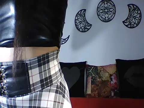 a miss online show from 28, 11, 2025