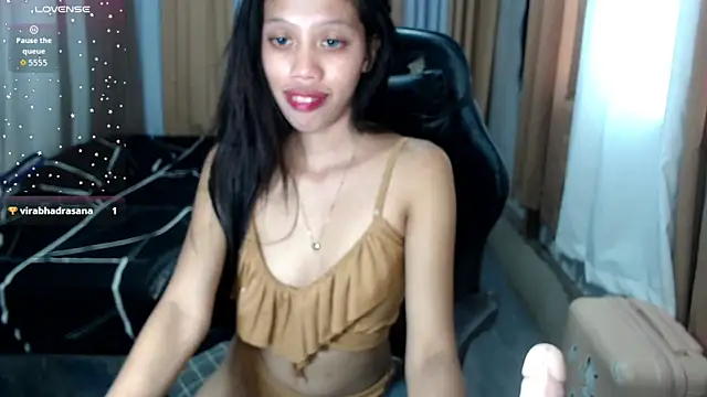 kourtneyluv  online show from 23, 10, 2025