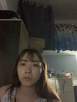 Snapshot of Minee1202 chatting on 24, 2, 2026 Minee1202 online show from 24, 2, 2026