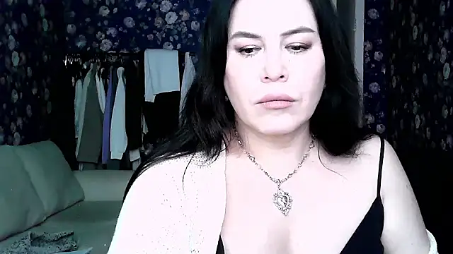 Snapshot of Monica-Mia chatting on 4, 2, 2026 Monica-Mia online show from 4, 2, 2026