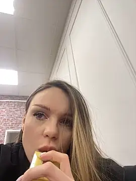 MarilynNova online show from 28, 10, 2025