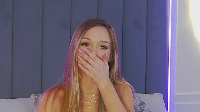 MarilynNova online show from 9, 9, 2025