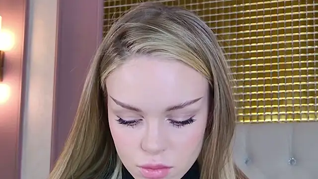 MarilynNova online show from 29, 3, 2026