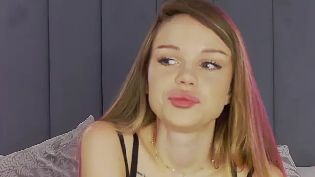 MarilynNova online show from 19, 10, 2025