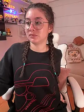 Snapshot of Sharon_07 chatting on 11, 11, 2025 Sharon 07 online show from 11, 11, 2025