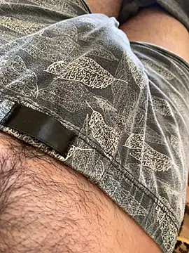 MuzzyFacing online show from 15, 4, 2026