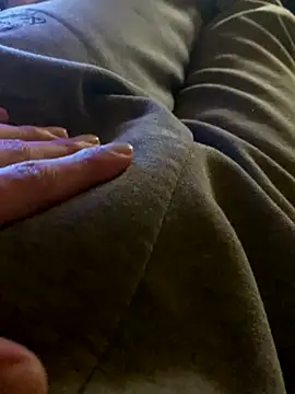 MuzzyFacing online show from 30, 11, 2025