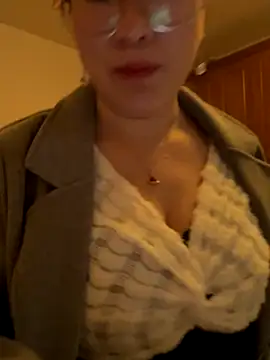 Liqinqin online show from 29, 10, 2025