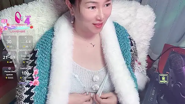 Liqinqin online show from 22, 10, 2025