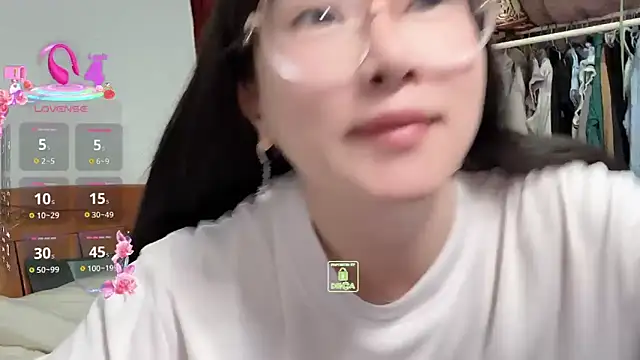 Liqinqin online show from 11, 10, 2025