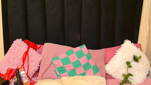 AmazingDarkDoll online show from 24, 9, 2025