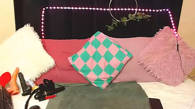 AmazingDarkDoll online show from 21, 11, 2025