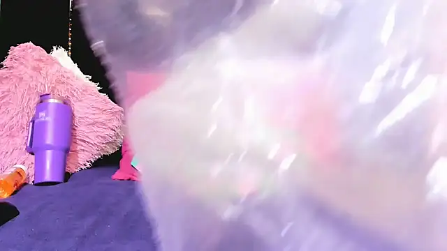 AmazingDarkDoll online show from 14, 4, 2026