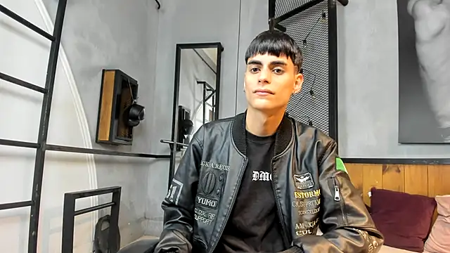 Dani mc1 online show from 7, 11, 2025