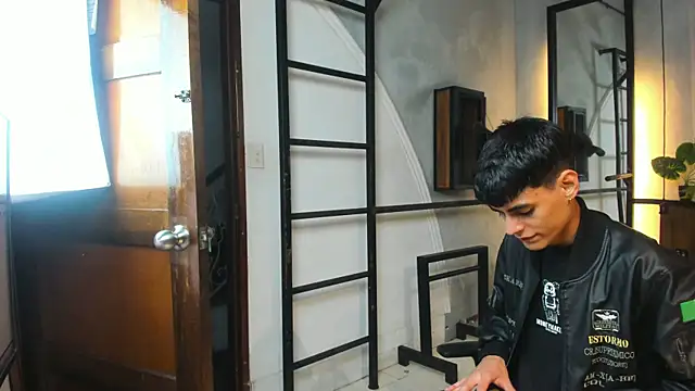 Dani mc1 online show from 5, 11, 2025