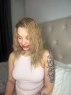 LilyFlamee online show from 12, 11, 2025