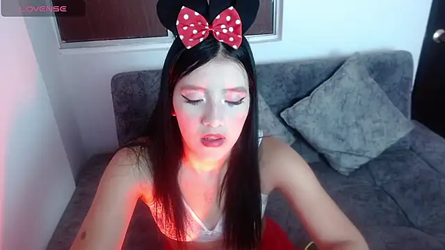 Snapshot of Velvet_28 chatting on 8, 10, 2025 Velvet 28 online show from 8, 10, 2025