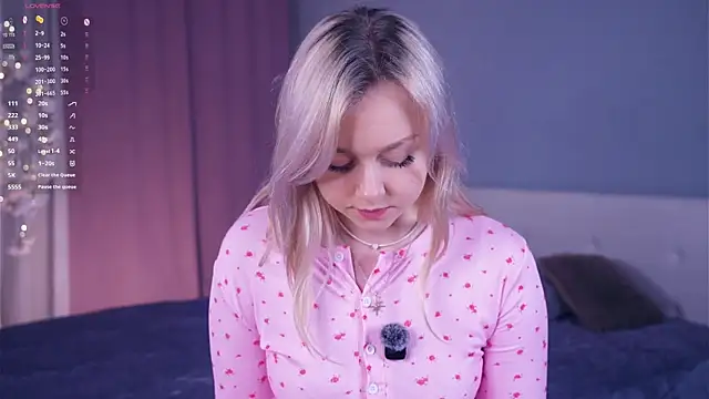 AccaCroyle online show from 4, 4, 2026