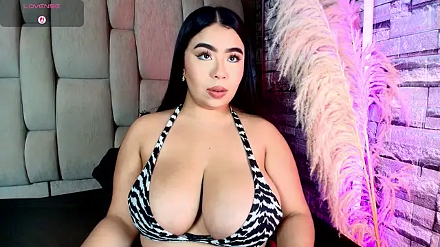 Snapshot of Samy_Grey01 chatting on 19, 6, 2026 Samy Grey01 online show from 19, 6, 2026