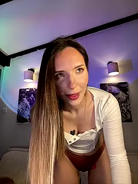 LINA ALL EYES ON YOU online show from 15, 11, 2025