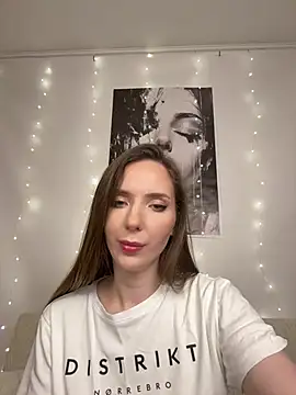 LINA ALL EYES ON YOU online show from 13, 7, 2026