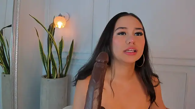 Jazmiinee online show from 15, 10, 2025