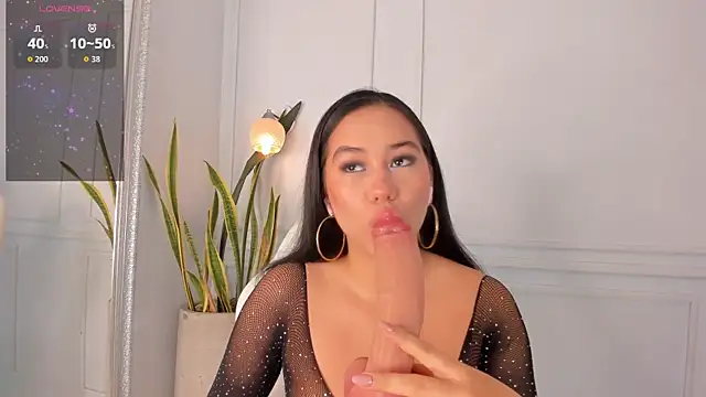 Jazmiinee online show from 5, 11, 2025