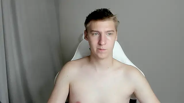 Snapshot of MrSexyCum4U chatting on 23, 7, 2026 MrSexyCum4U online show from 23, 7, 2026