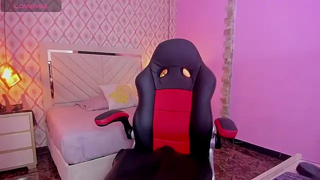 ALANA WATSONN online show from 15, 10, 2025