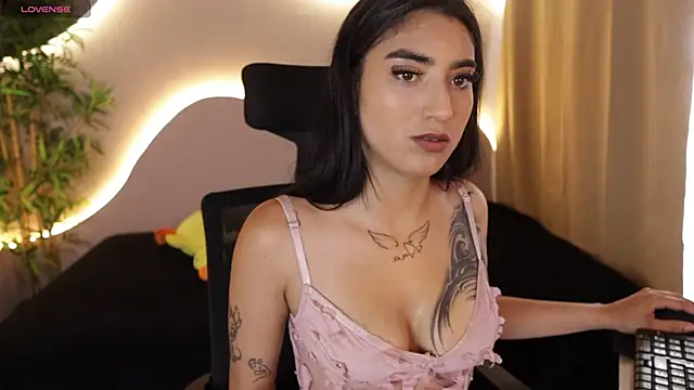 Emma and Issac online show from 12, 3, 2026