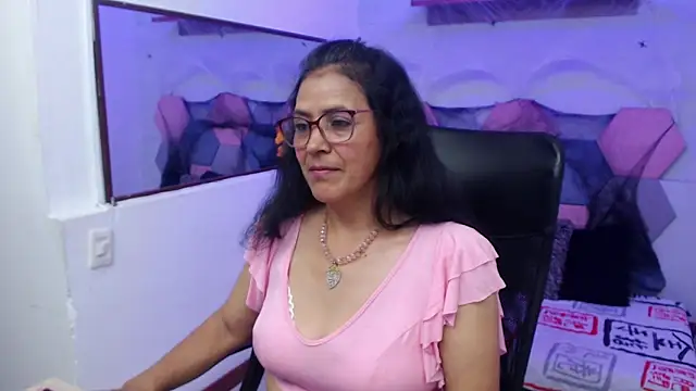 AmandaPeet online show from 28, 10, 2025