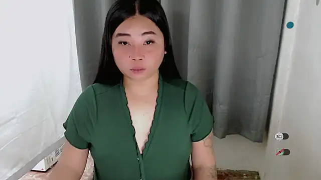 Yhana Slut online show from 24, 10, 2025