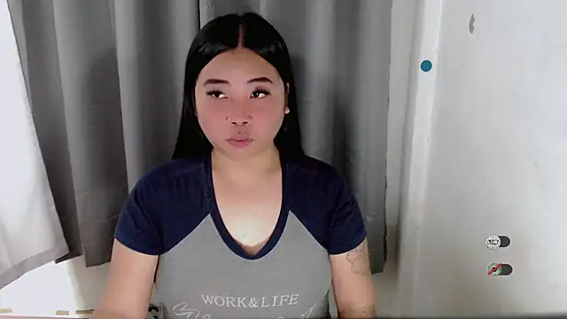 Yhana Slut online show from 25, 9, 2025