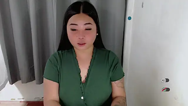 Yhana Slut online show from 14, 9, 2025