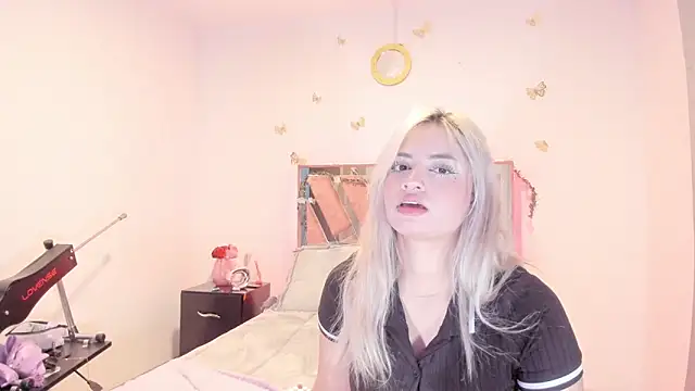 Snapshot of Ella_Lenox chatting on 3, 12, 2025 Ella Lenox online show from 3, 12, 2025