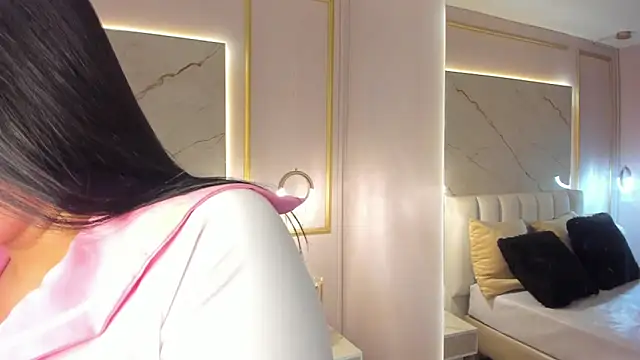 Snapshot of VioletaMaddox chatting on 18, 10, 2025 VioletaMaddox online show from 18, 10, 2025