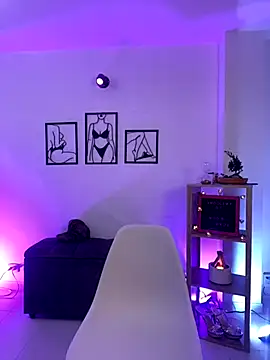 leiablack online show from 2, 12, 2025