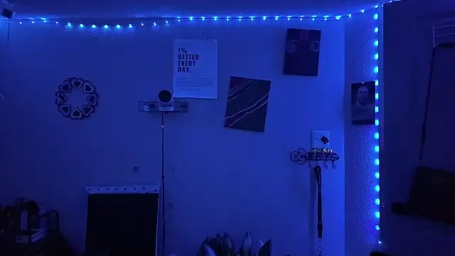 Triggerhappycj100 online show from 14, 4, 2026