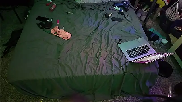 Triggerhappycj100 online show from 28, 3, 2026