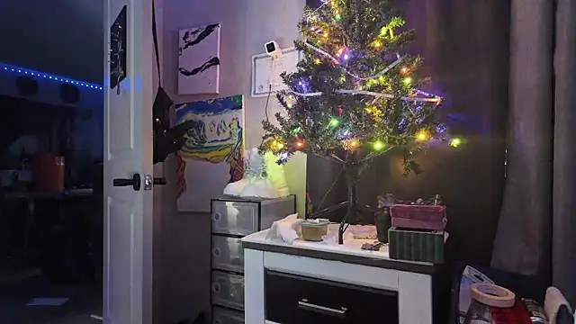 Triggerhappycj100 online show from 25, 3, 2026