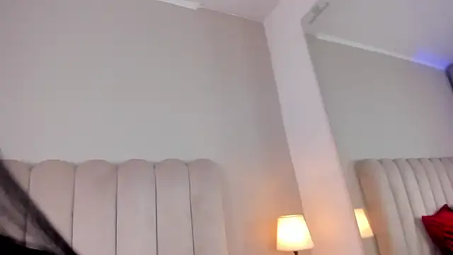 ashlye white online show from 7, 11, 2025