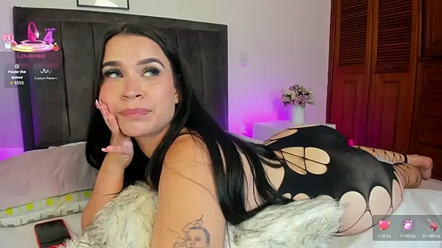 ashlye white online show from 28, 4, 2026
