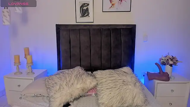 ashlye white online show from 14, 2, 2026