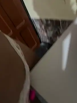 laure torres online show from 12, 9, 2025