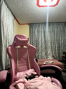 laure torres online show from 13, 10, 2025