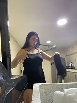 Snapshot of Valleriie_ chatting on 21, 9, 2025 Valleriie online show from 21, 9, 2025