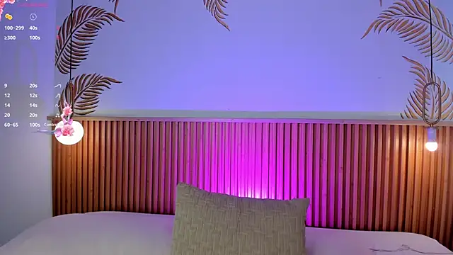 Snapshot of Valleriie_ chatting on 12, 10, 2025 Valleriie online show from 12, 10, 2025