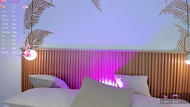 Snapshot of Valleriie_ chatting on 22, 11, 2025 Valleriie online show from 22, 11, 2025