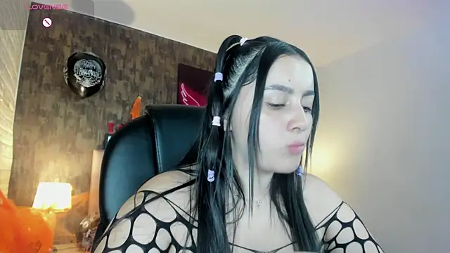 marian  stone online show from 23, 10, 2025